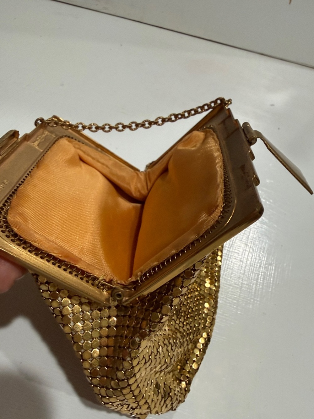 Whiting & Davis Gold Mesh Evening Wristlet with Chain 1920’s Vintage - Picture 10 of 10